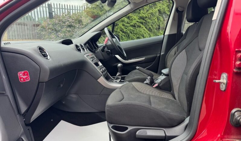 
								Peugeot 308 2013 (13) 1.6 HDi 92 Active 5dr full									