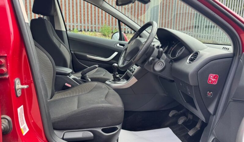 
								Peugeot 308 2013 (13) 1.6 HDi 92 Active 5dr full									