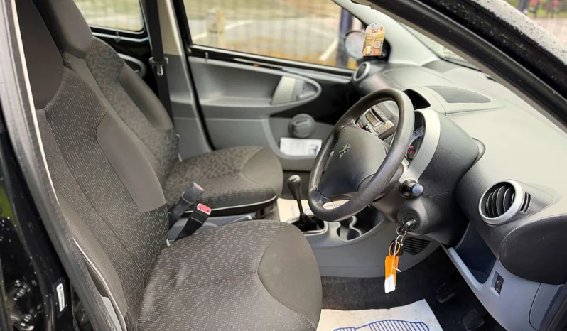 
								Peugeot 107 2011 1.0 Urban 5dr full									