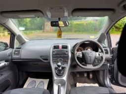 
										Toyota Auris 2010 1.33 VVTi TR Hatchback 5dr Petrol full									