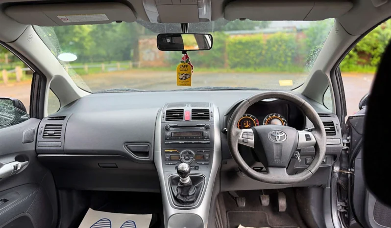 
								Toyota Auris 2010 1.33 VVTi TR Hatchback 5dr Petrol full									